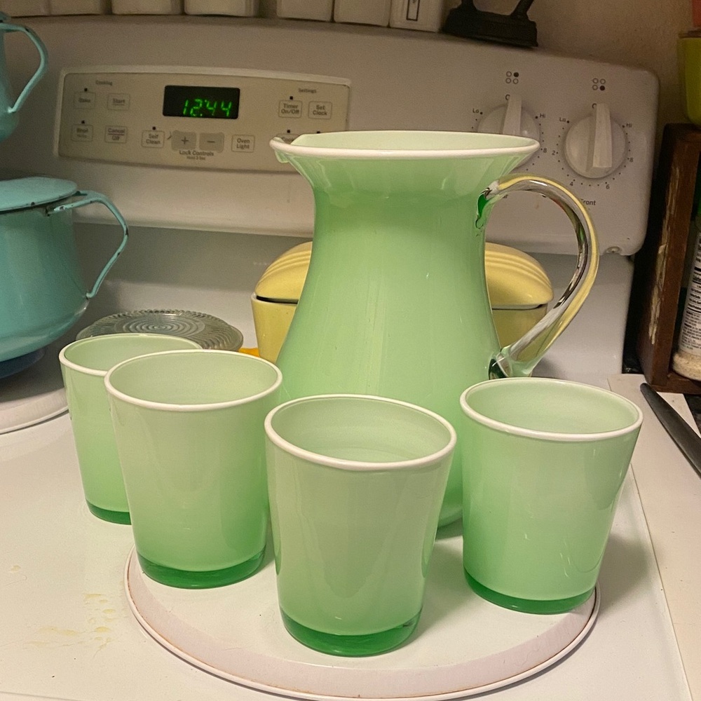 VINTAGE? LIGHT GREEN GLASS PITCHER & 4 CUPS, WHITE INTERIOR